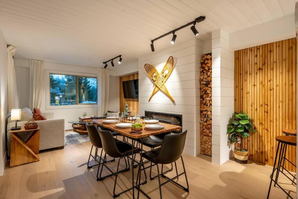 Powder & Pines Luxury Suite Whistler Esterno foto